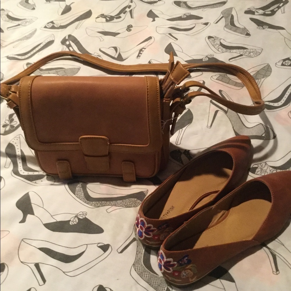 FFC New York Crossbody Bag - Picture 4 of 14